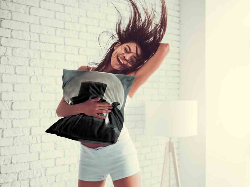 Health pillow Man in the moonlight