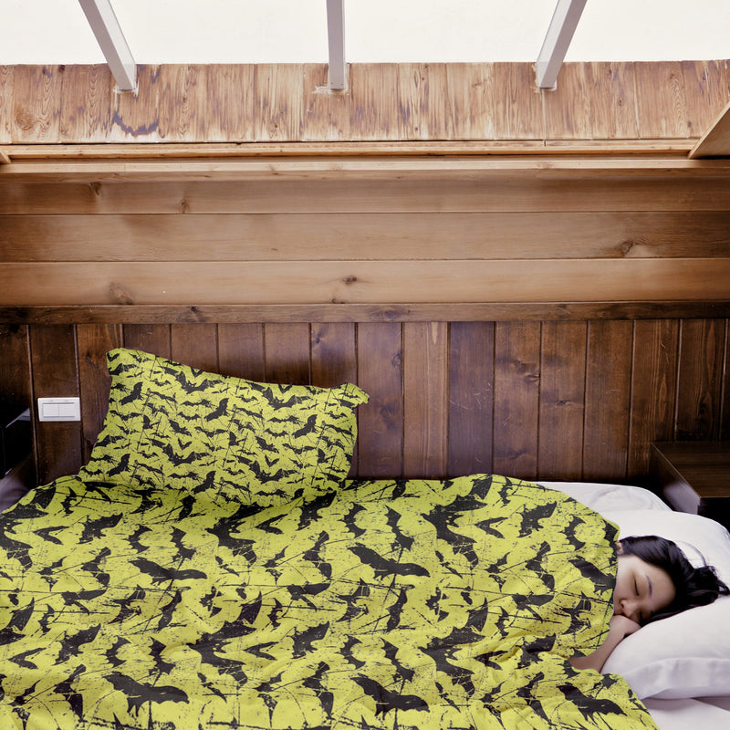 Therapy blanket bedding set, yellow, bat design.