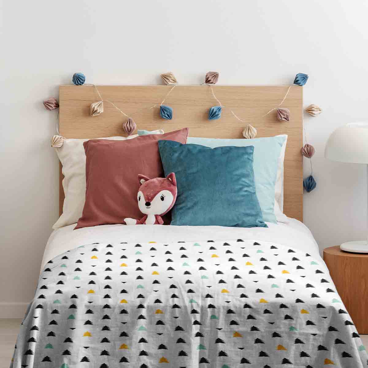 Ensemble de linge de lit avec petites sapins thérapeutiques