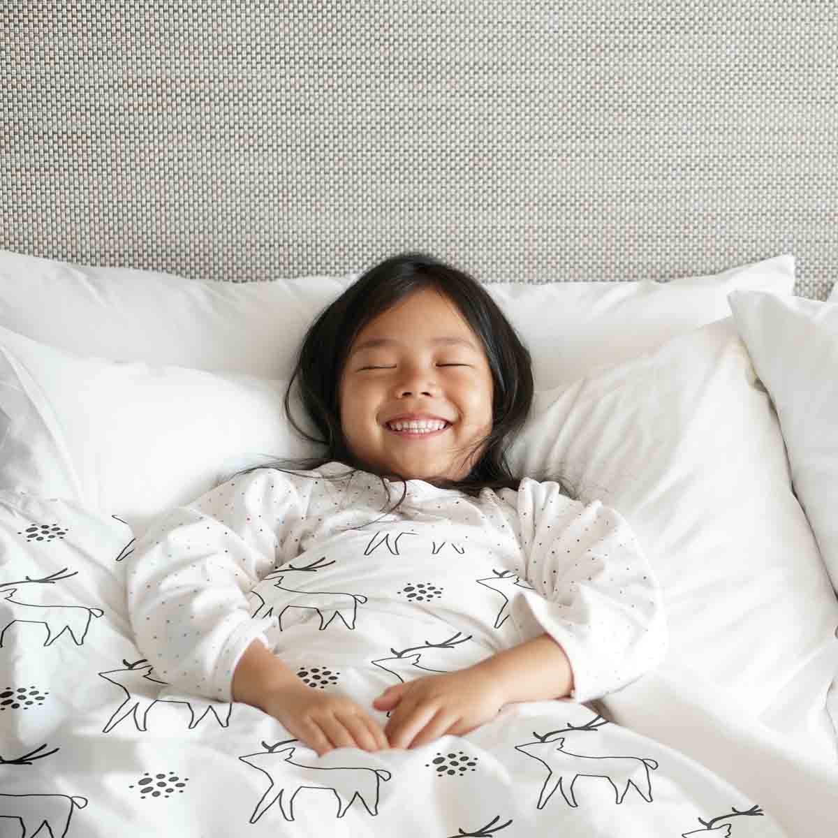 Therapy blankets bedding set white with deer