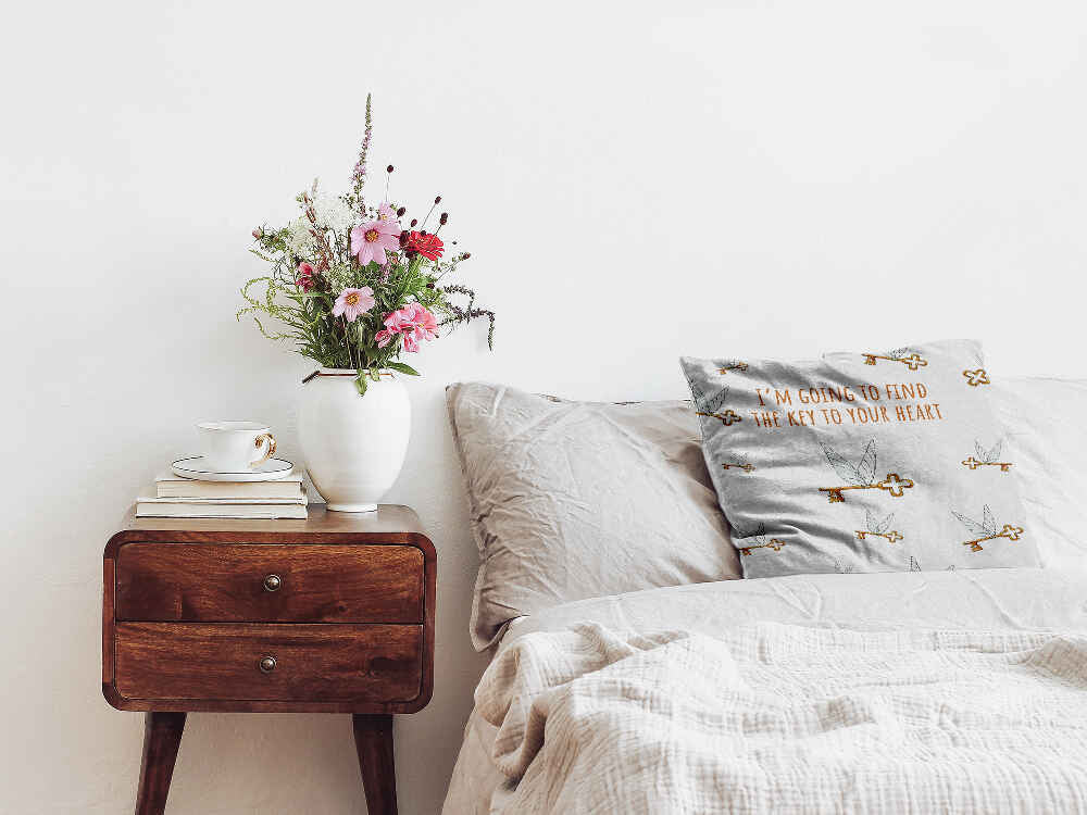 Health pillow white with flying key