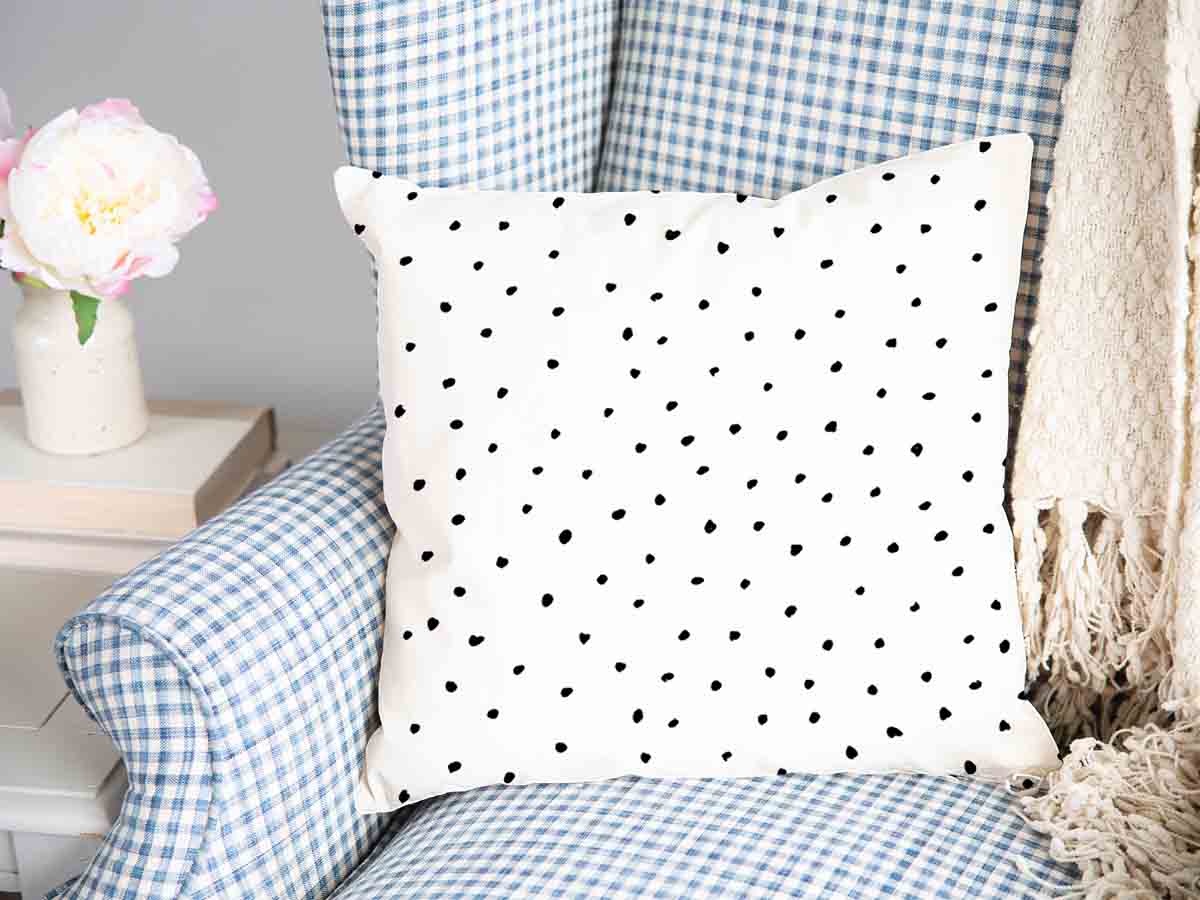 Coussin de santé petits points noirs