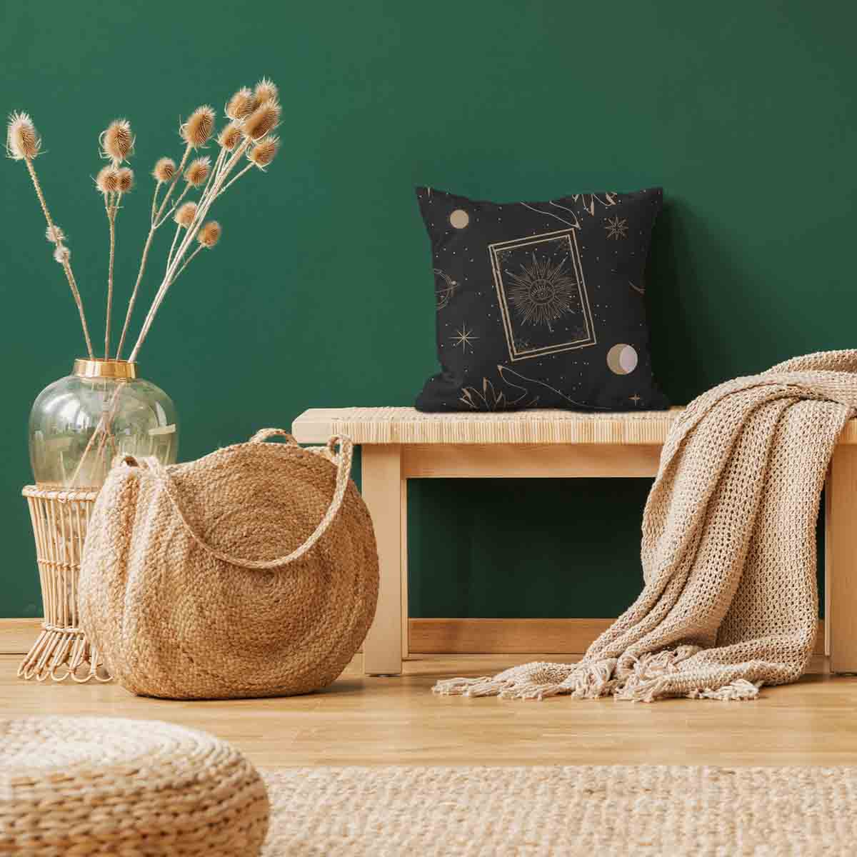 Coussin de santé noir avec soleil, lune et étoiles