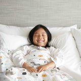 Therapy blanket bedding set, white with zoo animals.
