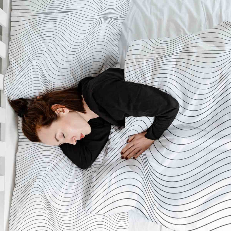 Therapy blanket bedding set, black radio waves.