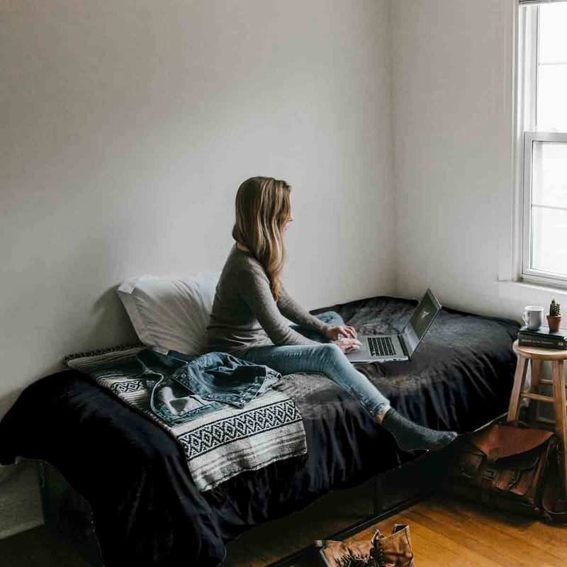 Therapy blankets bedding set black horror