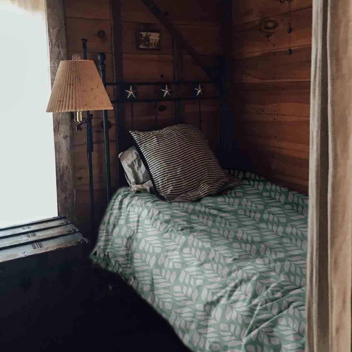 Couverture thérapeutique originale - Housse en coton verte avec sapins