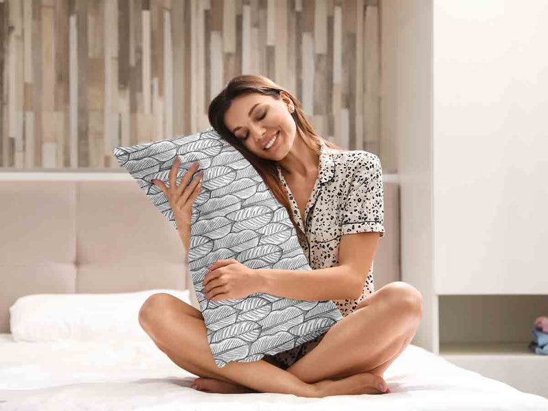 Health pillow, grey with maple leaves.