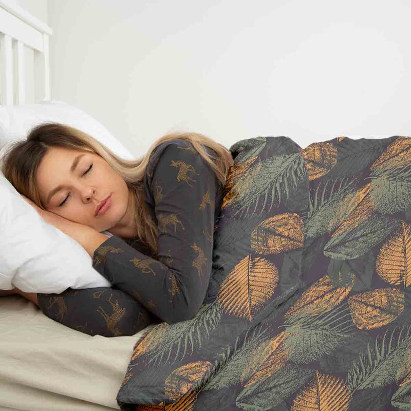Therapy blanket and bedding set with autumnal leaf pattern.