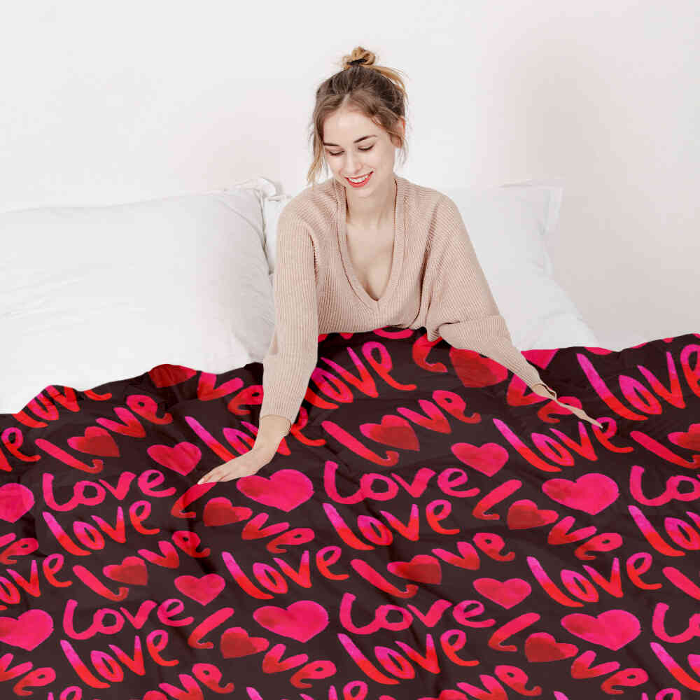 Therapy blankets bedding set black with lettering Love