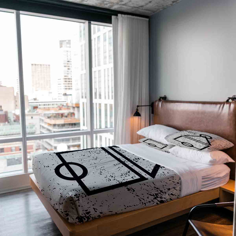 Therapy blanket bedding set, white, Dalgona shapes.