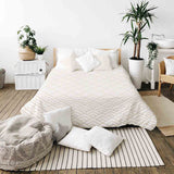Therapy blanket bedding set with golden stripe pattern