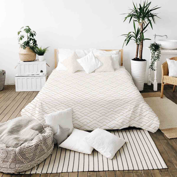Therapy blanket bedding set with golden stripe pattern